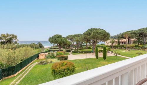 Superior One-Bedroom Apartment with Sleeping Alcove, Air conditioning and Terrace or Blacony - Sea View (6 People) - South Side