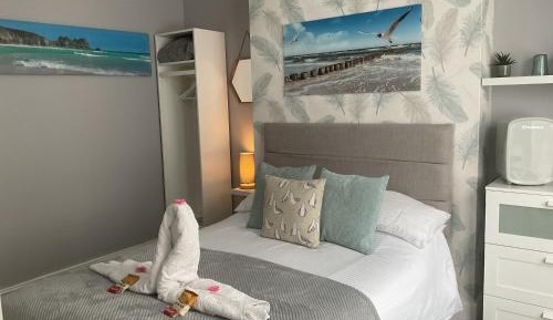 Deluxe Double Room with Shower