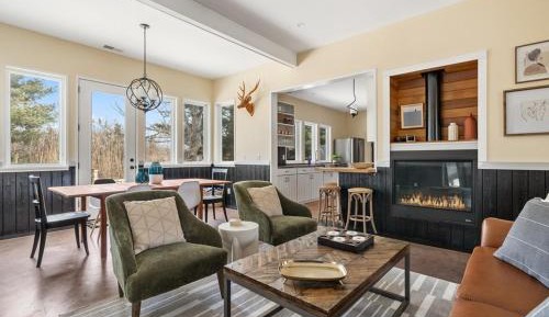 Three-Bedroom Holiday Home 
