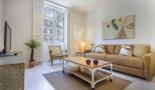 One-Bedroom Apartment II