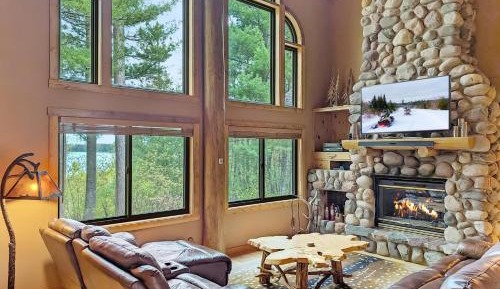 Four-Bedroom Holiday Home