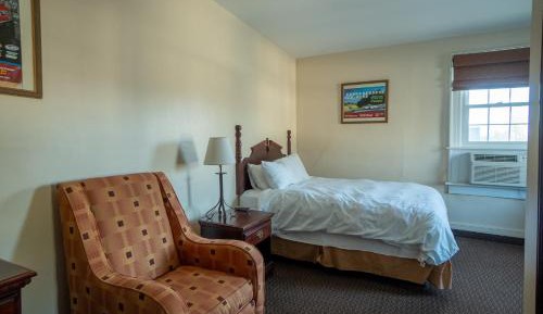 Queen Room