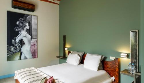 Deluxe Queen Room