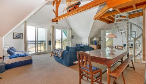 Three-Bedroom Superior Apartment