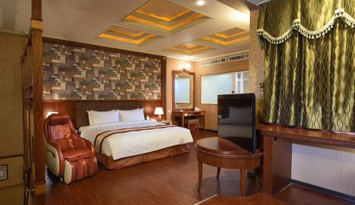 Standard King Room