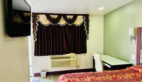 King Room - Non-Smoking