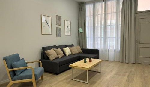 Deluxe Apartment