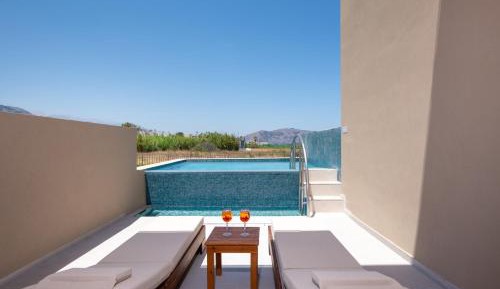 Prestige Junior Suite Swim Up Land View