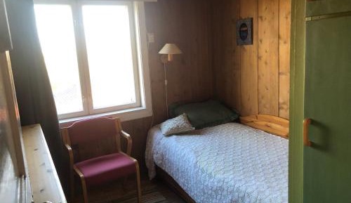 Single Room with Shared Bathroom