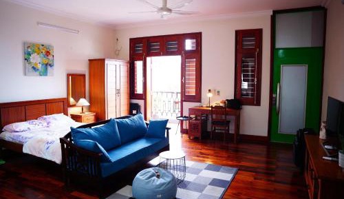 Studio with Balcony