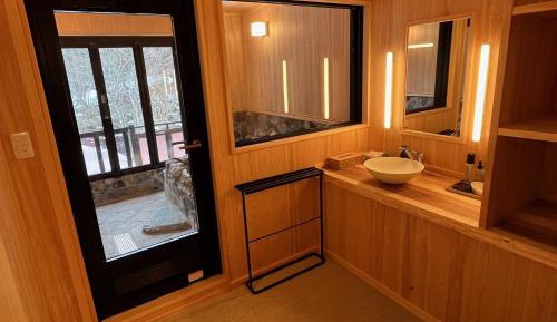 Twin Room with Private Bathroom