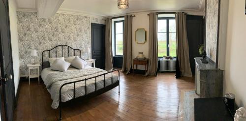 Single Room with Private Bathroom