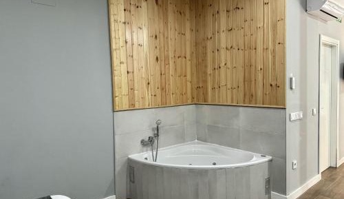 Studio apartment with Spa Bath - Annex