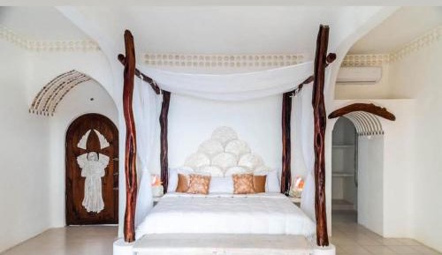 Deluxe King Suite
