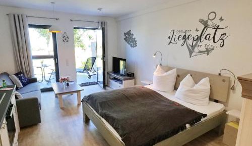 One-Bedroom Apartment with Terrace