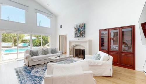 Four bedroom holiday home 