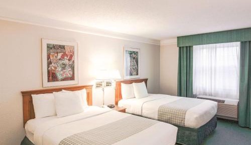 Double Room with Two Double Beds - Disability Access
