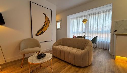 Superior One-Bedroom Apartment with Balcony