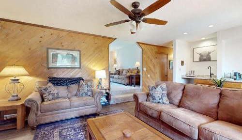 Five Bedroom Holiday Home