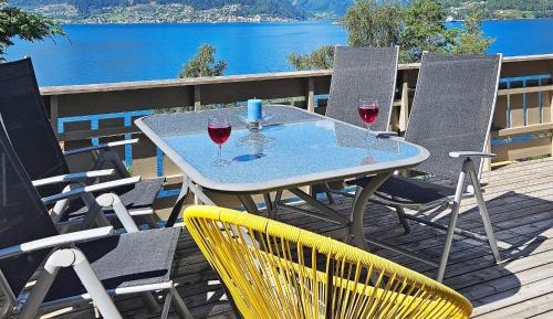 Four-Bedroom Holiday Home