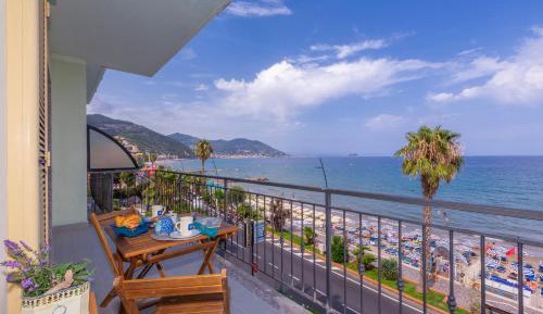 Apartment with Sea View