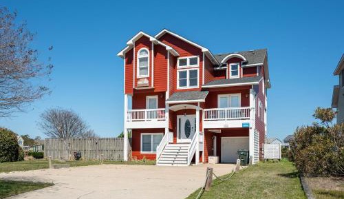 Six-Bedroom Holiday Home