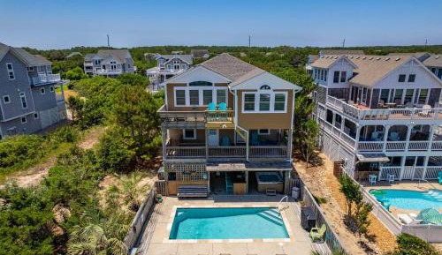 Four-Bedroom Holiday Home