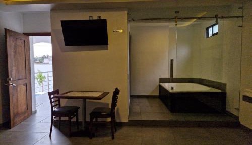 King Room with Spa Bath