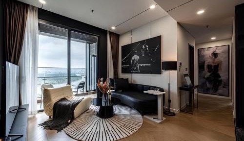 Three-Bedroom Premium Apartment with Balcony