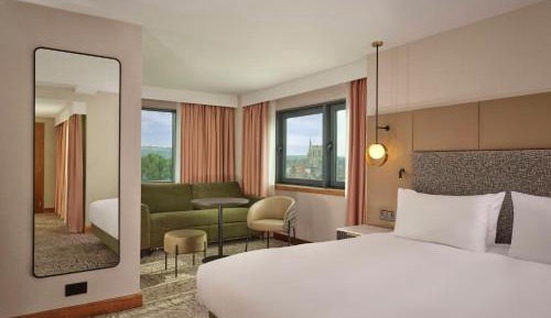 Deluxe King Room
