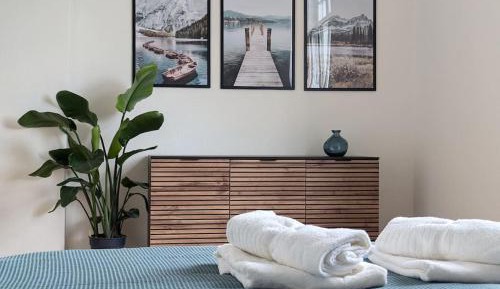 Four-Bedroom Deluxe Apartment
