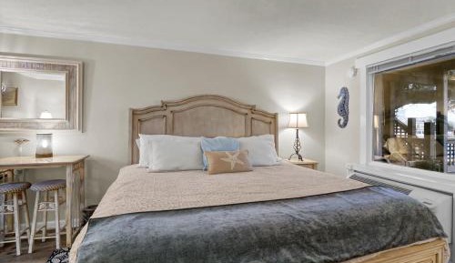 Studio Apartment with King Bed