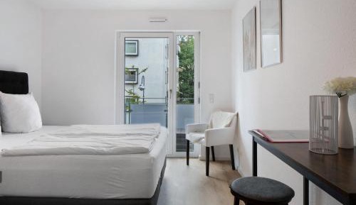 Superior One-Bedroom Apartment with Balcony