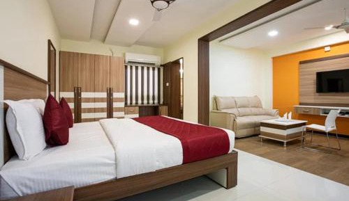 Deluxe King Suite