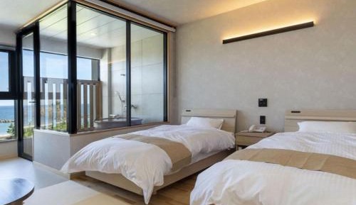 Twin Room with Private Bathroom