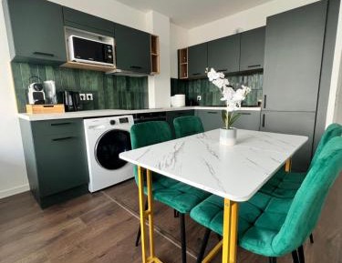One-Bedroom Apartment with Balcony