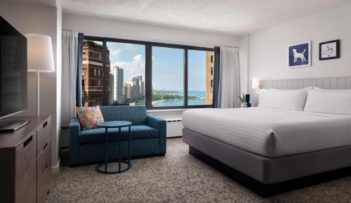 Lake View Studio Suite King