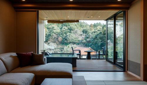 Twin Room with Private External Bathroom