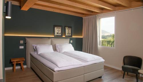 Deluxe King Suite