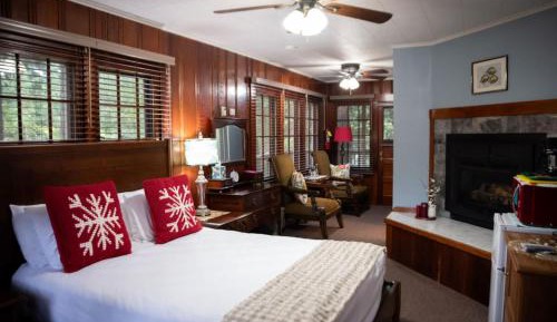 Queen Room with Spa Bath