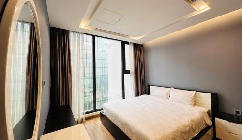 One-Bedroom Deluxe Apartment