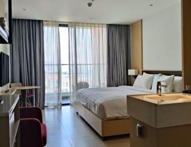 Deluxe Double or Twin Room with Sea View