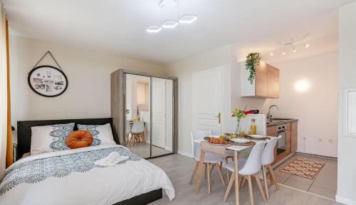 Studio Apartment