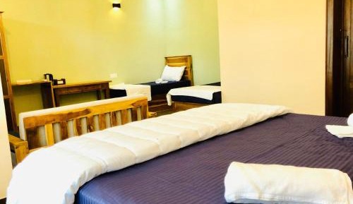 Deluxe Family Suite