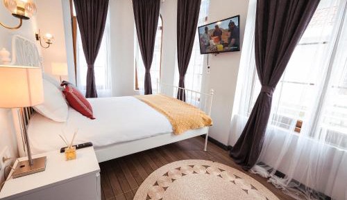 Large Double Room