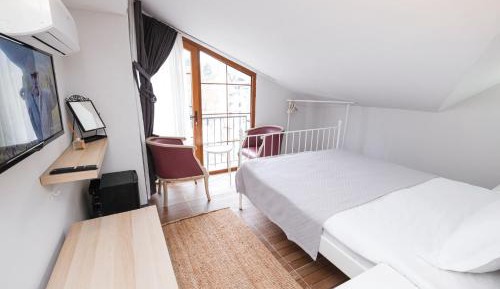 Large Double Room