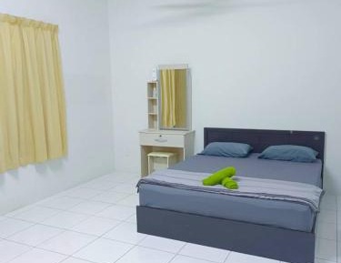 Three-Bedroom Standard Apartment