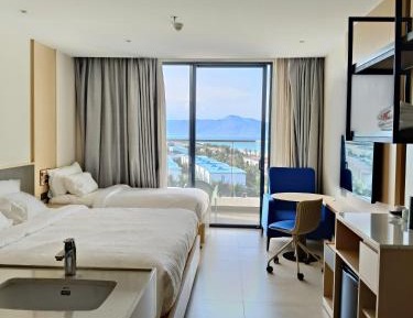 Family Room with Sea View