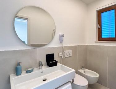 Superior Double Room with Balcony and Sea View