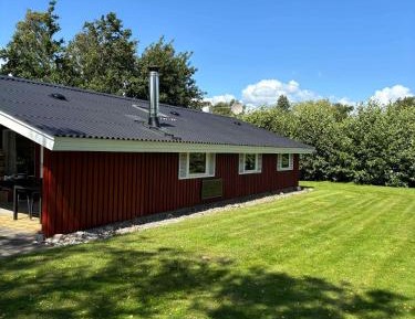 Three-Bedroom Holiday Home 